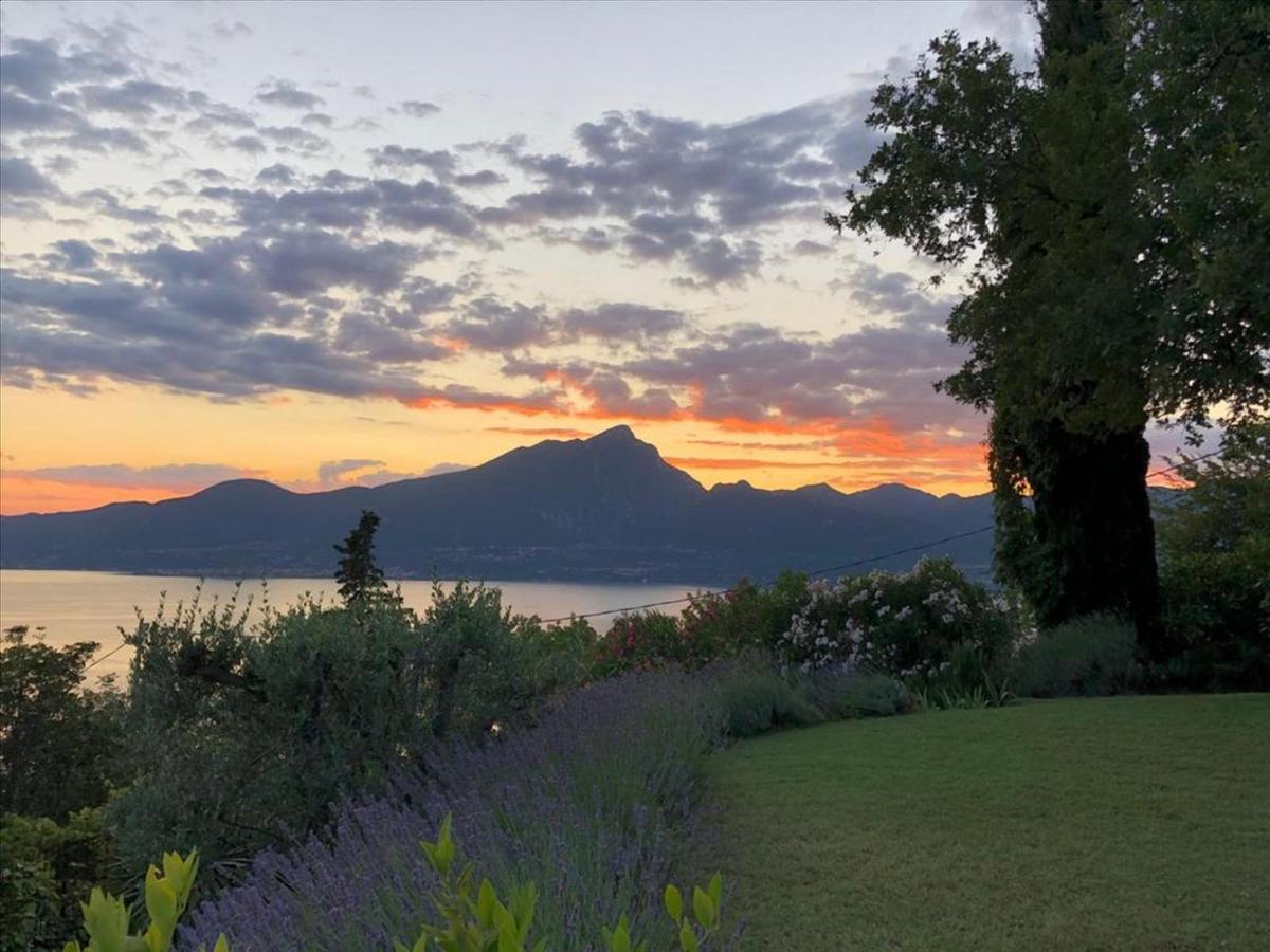 Casa Vacanze Mazurine10 Torri Del Benaco Eksteriør bilde